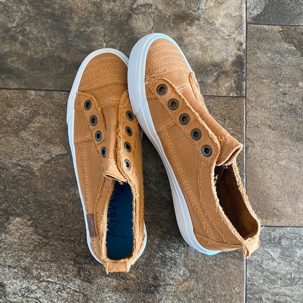 Blowfish canvas shoes